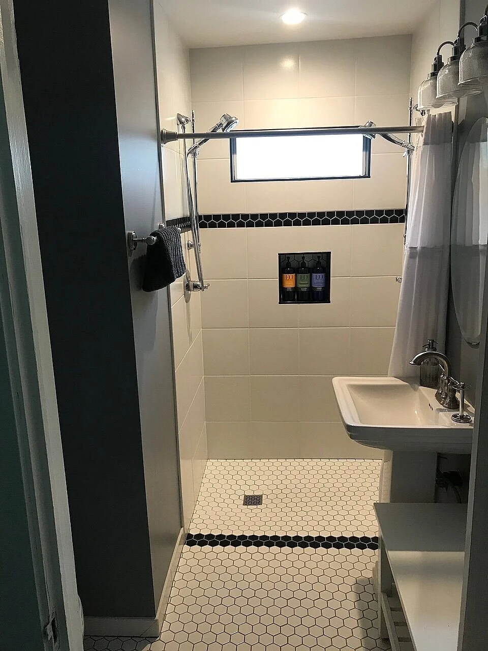 Bathroom 7.1 .